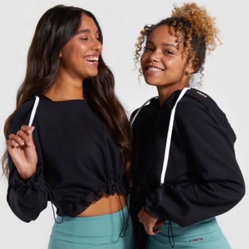 GYMSHARK Whitney Simmons Black Cropped Hoodie